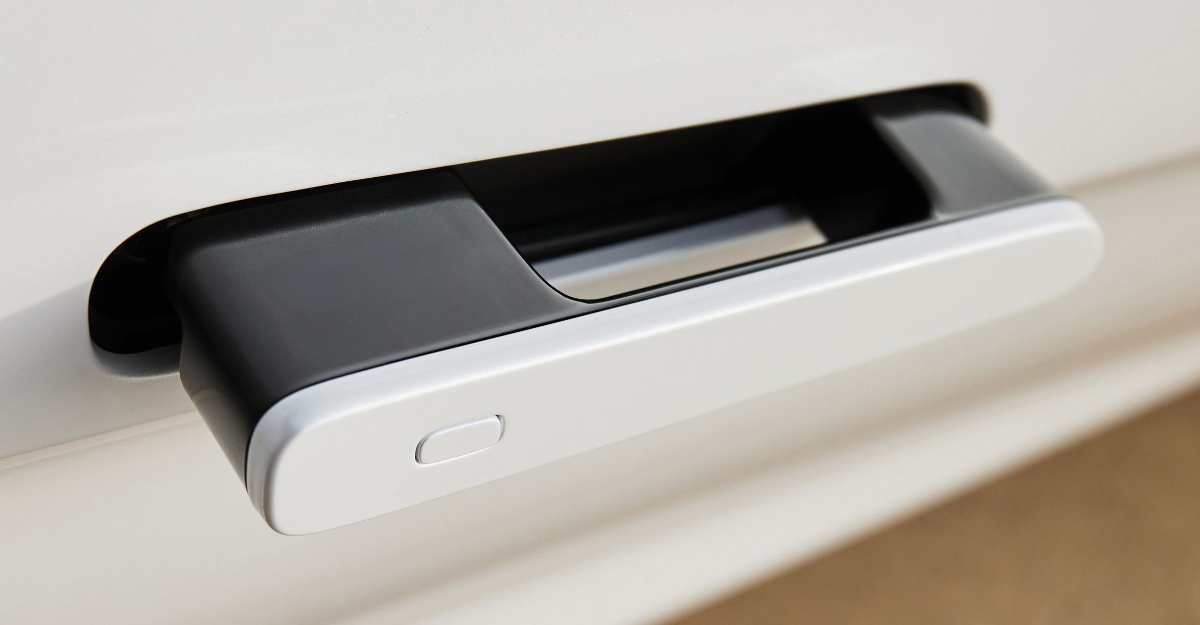 An electronically extending door handle on an EV